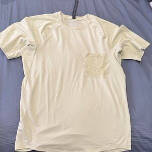 lululemon athletica Men's Lifht Yellow/Green Short Sleeve Workout Shirt